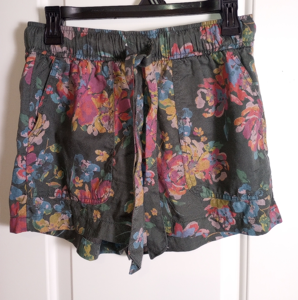 Nicole Miller High Waist Green and Pink Shorts
